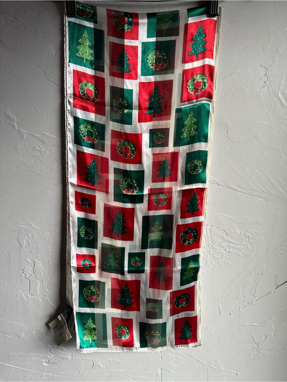 Echo Christmas Tree Wreath Scarf NWT Red Green Retro Holiday Novelty 52x11